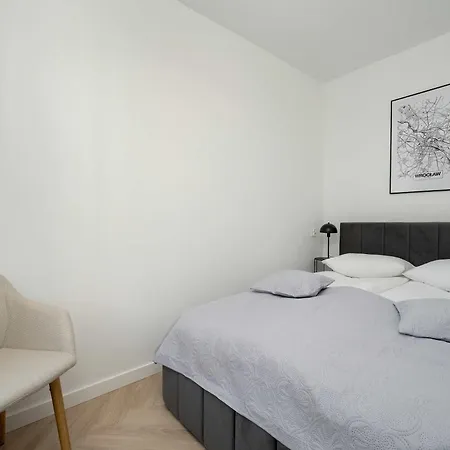 Stylowe We Wroclawiu Dla 4 Osob By Renters アパート